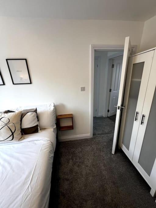 Central Chic 3 Bed, Great Location Winchester Exterior photo
