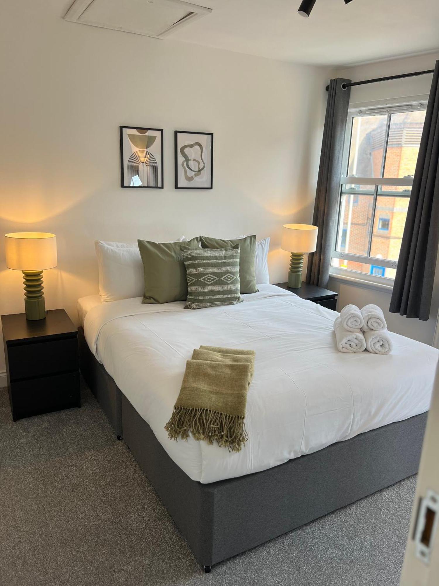Central Chic 3 Bed, Great Location Winchester Exterior photo